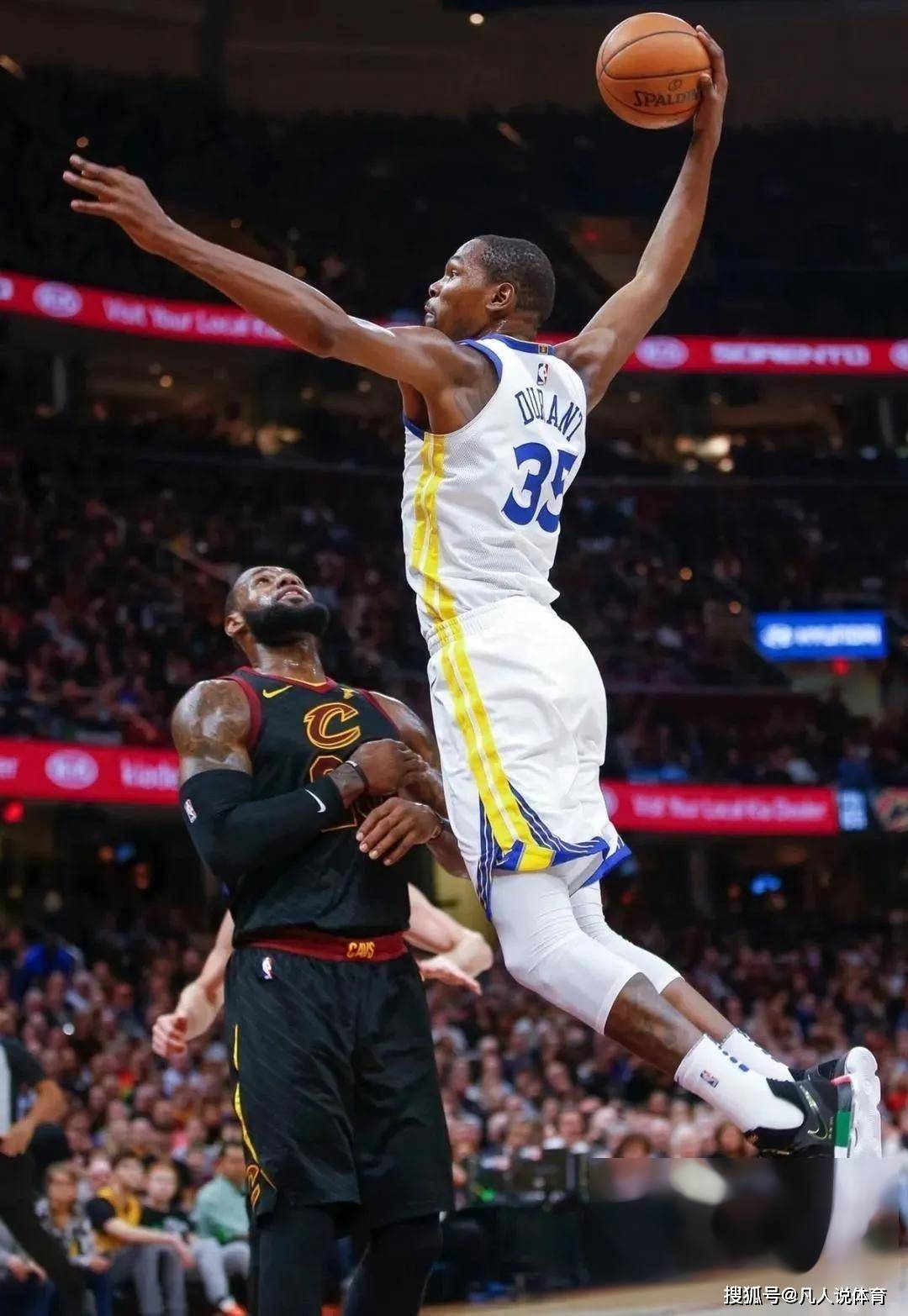 杜兰特连续七场比赛得分超过锐不可当，雄鹿不断突破！比赛高潮迭起的简单介绍